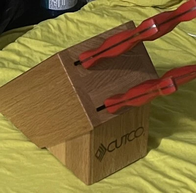 Juego de cuchillos Cutco con bloque Foto 1 de 4