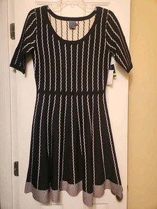 NWT Gabby Skye Women's Medium Black & Sand Round Neck Sweater Fit & Flare Dress - Picture 1 of 4