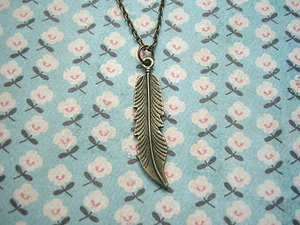 COLLAR PLUMAS LATÓN FUNKY ESTILO VINTAGE BOHO FESTIVAL EMO LINDO KITSCH RETRO - Imagen 1 de 1