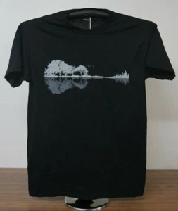 T-Shirt "Shoreline" Grafica Forma Chitarra Media, Nero - Foto 1 di 4