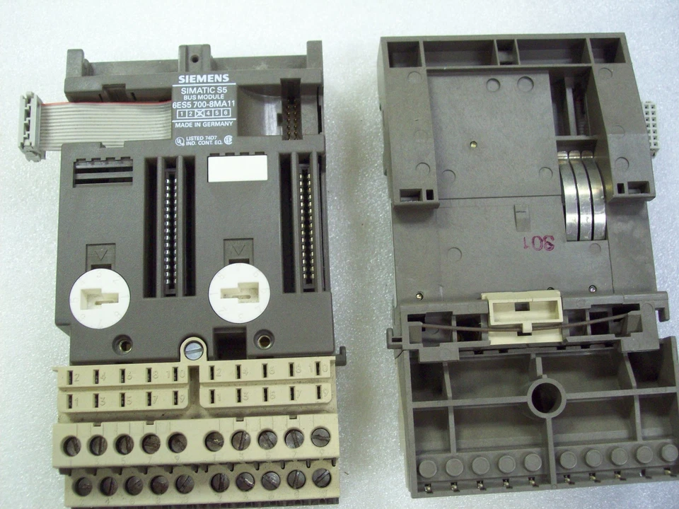 **LOTE DE 4** MÓDULO BUS SIEMENS SIMATIC S5, 6ES5 700-8MA11  Foto 1 de 1
