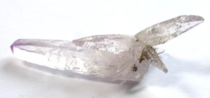 STUNNING SMALL VERA CRUZ AMETHYST POINT CLUSTER 6.8 x 2.1 cms 11.06 gms - Picture 1 of 5