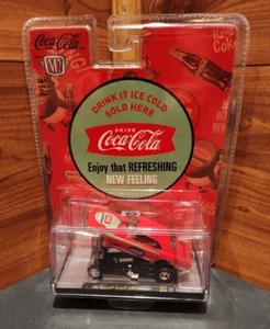 NUEVAS MÁQUINAS M2 2023 COCA-COLA® 1969 CHEVCHEVROLET® CAMARO® Z/28® COCHE DIVERTIDO CON ESTUCHE - Imagen 1 de 11