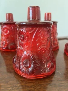 Homco Daisy Floral Red Glass Peg Votive Candle Holder Home Interiors 70s 80s - Picture 1 of 12