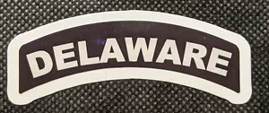 Delaware Mini Casco Dondolo Decalcomania Casco di Stato Adesivo - Foto 1 di 1