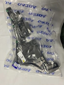 NEW 18-19 VOLVO XC60 MK1 REAR BUMPER COVER DRIVER LEFT SIDE BRACKET OEM - Picture 1 of 3