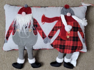 Almohada Navidad Cynthia Rowley 24x13" 3D Hombre Mujer Rojo Negro Cuadros Blanco Foto 1 de 4