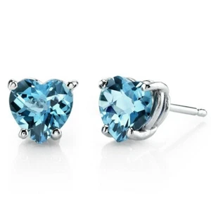 Pendientes de tachuelas de topacio azul suizo en forma de corazón de 1,81 quilates en oro blanco de 14 K - Imagen 1 de 5