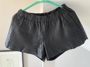 Women's Shorts Black Leather Size XS Elastic Waist - Picture 1 of 10