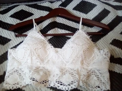 Anemone Bralette Size Medium Padded Adjustable Straps Wireless White Crochet - Image 1 of 4