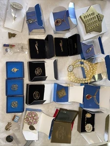 Lot Of 24 Avon Award Pins Necklaces Etc - Picture 1 of 11