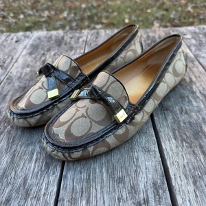 Coach Frida Loafers Signature C Monogram Canvas Patent Leather Bow Gold Accent - Picture 1 of 8