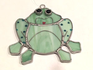 Vintage Green Frog Sun Catcher Stained Glass Heart mouth 3.75x3.19 Inch - Picture 1 of 5