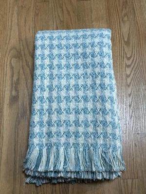 Textillery Weavers Chenille Rose Houndstooth Throw Blanket USA Blue White - Image 1 of 4