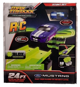 Max Traxxx Tracer Racers 24Ft Glow in the Dark Track Powered Racing R/C Set 6+ - Picture 1 of 3