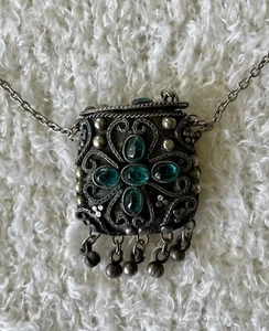 Women’s Vintage Boho Style Vessel with Lid Necklace Glass Beads with Bells - Picture 1 of 7