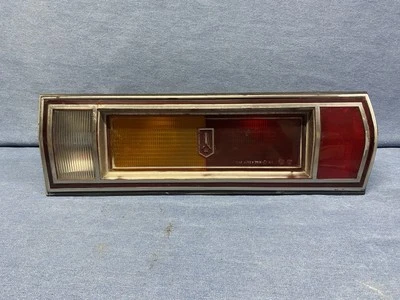 Luz trasera lateral para pasajero Plymouth Volare Roadrunner Duster 1978 Foto 1 de 4