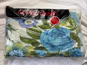 Vintage Retro Fabric No Iron Muslin Blue Floral Polycotton Flat Sheet 108x115’ - Picture 1 of 5