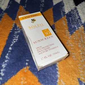 Lancome Soleil Expert Sun Care Sunscreen SPF 30 1.7 Fl Oz Sealed - Picture 1 of 10