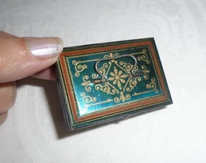 Pequeña caja de parches de hojalata antigua decorativa/compacta Rouge/caja de cosméticos/caja de píldoras - Imagen 1 de 8