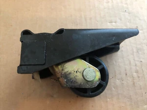 Frigidaire Kenmore Ref Front Roller Assembly 218724000 - Picture 1 of 4
