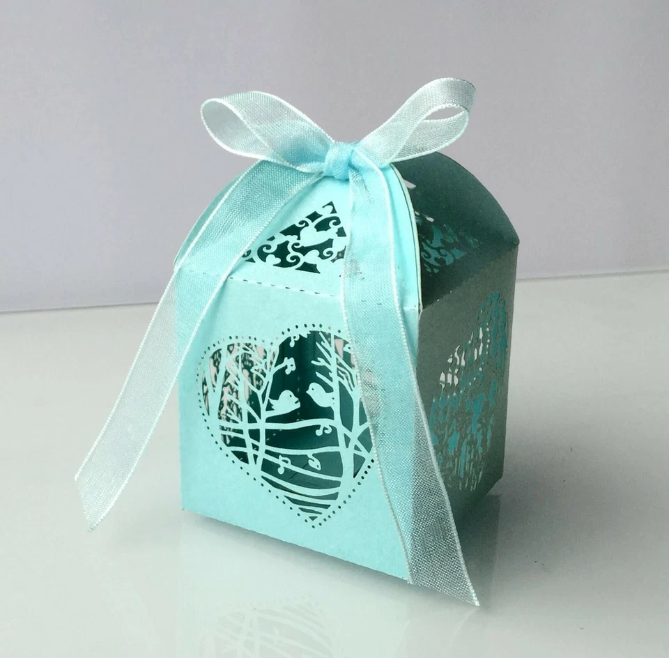 100pieces Hollow Heart Lovebird Lascer Cut Candy Boxes Wedding Favor Ribbon - Image 1 of 1