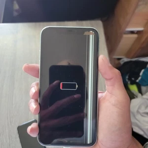Apple iPhones - "AS IS" FOR PARTS - Zdjęcie 1 z 12