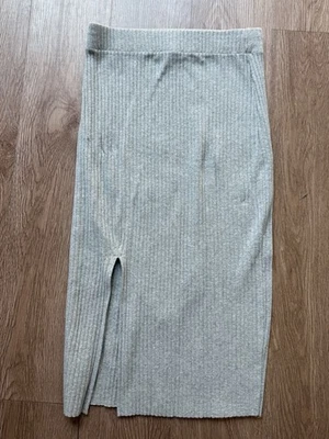 Falda Lápiz Zara Trafaluc Gris Rayas Tejida Frontal abertura Talla M Foto 1 de 3