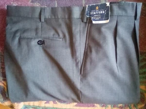 Stafford Executive 100% Wool Pleated Cuffed Men's Gray Dress Pants 48 x 34 - Picture 1 of 6