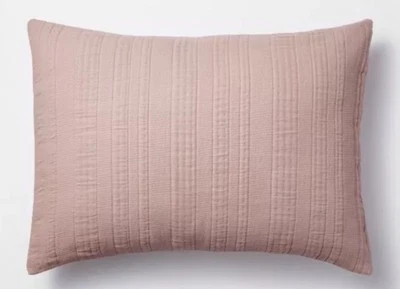 2 fundas cubrecobertor THRESHOLD STUDIO McGEE color rosa estándar a rayas matelasse Foto 1 de 3