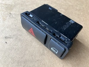 ✅ 99-06 BMW E53 X5 E46 CENTER CONSOLE HAZARD LOCK SWITCH 8368920 - Picture 1 of 5