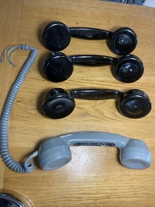 Lot 4 Écouteurs Combinés En Etat Neuf Telephone Bakelite Vintage 1960 Téléphone - Zdjęcie 1 z 9