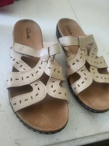 Clarks Beige Slide Sandals - 10W - Picture 1 of 6