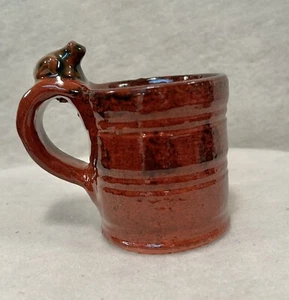 NED FOLTZ CHILD’S MUG WITH FROG TOPPER, HAND MADE, PENNSYLVANIA, SIGNED, 1999 - Picture 1 of 14