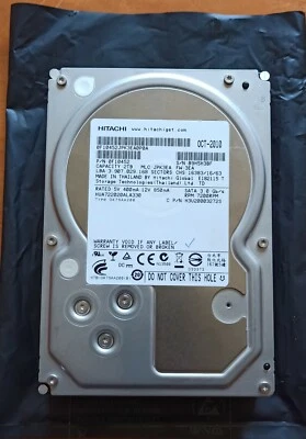 Hitachi HUA723020ALA640 3.5 in. 2TB SATA III Internal Hard Disk Drive - Image 1 of 4