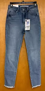 NEW Tinseltown Hi-Rise The Mom Jean Juniors’ Size 1/25 Denim Blue Jeans NWT - Picture 1 of 4