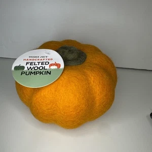 ⭐⭐⭐⭐⭐Trader Joe’s Handcrafted Felted Wool Pumpkin New with Tag LIMITED 🎃 - Picture 1 of 1