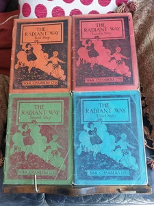 The Radiant Way ( Steps 1 - 4 ) Vintage Phonics Early Readers Paper Books 1940's - Imagen 1 de 9