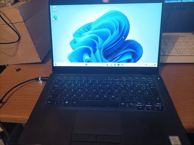 Dell Latitude 5300 Laptop 2-in-1, 8 GB RAM 256 GB,  i5-8365U Windows 11 Pro, Nr6 - Bild 1 von 4