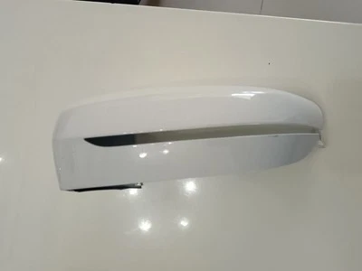 BMW 3 Series G20 Alpine White Genuine LH Passenger SIDE Wing Mirror COVER CAP - Image 1 of 4