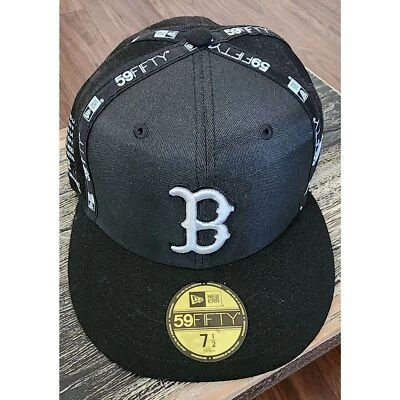 NWT - BOYS BOSTON CELTICS Inside Out New Era BlackWhite 9Fifty 6 7/8 FITTED Hat - Image 1 of 4