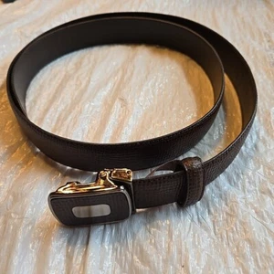 Cinturón de cuero genuino con textura marrón para hombre talla 42 9442 marrón plateado-T hebilla de abrazadera  - Imagen 1 de 5