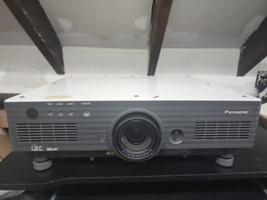 Panasonic PT-D5600U HD Venue Theater / Church Projector - 5000 Lumens! - Picture 1 of 6