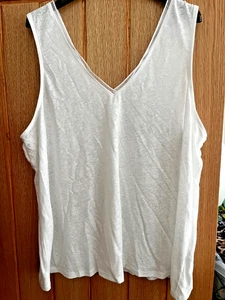 New Papaya White Linen Blend V Neck Vest Style Top, Size 20 - Picture 1 of 3