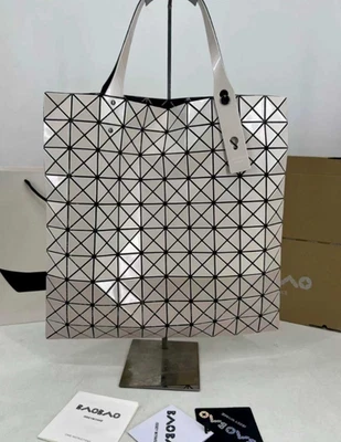 ISSEY MIYAKE PRISM BI-COLOR L DARK LIGHT BEIGE×BEIGE New - Image 1 of 4