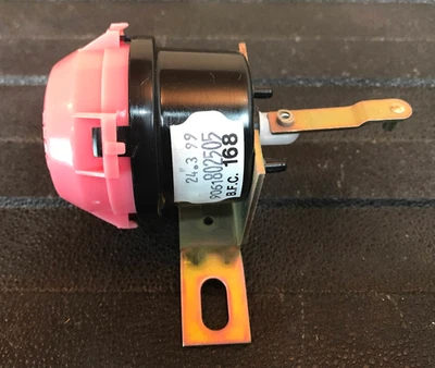 Mercedes-Benz A/C Vacuum Actuator - 116-800-19-75 - For MBZ 450SL & More - Image 1 of 4