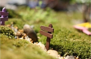 10PCS Mini Miniature Wood Fence Micro DIY Craft Garden Fairy Dollhouse Bonsai - Picture 1 of 4