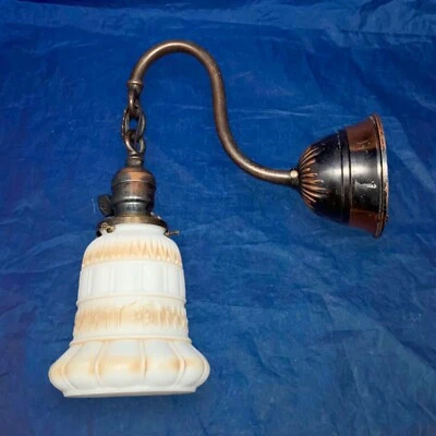 Aplique de pared de latón japonés antiguo recién cableado con pantalla 7i Foto 1 de 4