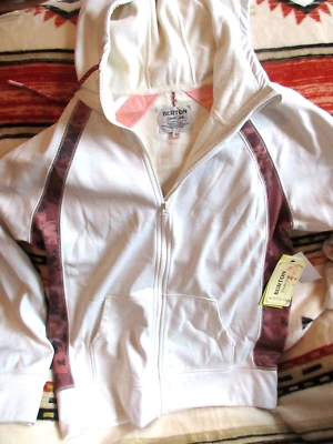 SUDADERA CON CAPUCHA BURTON DURABLE PRODUCTS NUEVA CON ETIQUETAS DRY RIDE MIST-DEFY TALLA M CREMA CON DETALLES FLORALES Foto 1 de 4