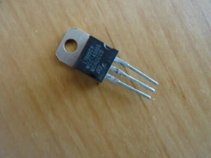 L7805CV Festspannungsregler 5V 1,5A Spannungsregler L7805 7805 TO220 neu - Bild 1 von 1